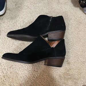 Black Fenley ankle booties size 9.5 by Lucky brand.